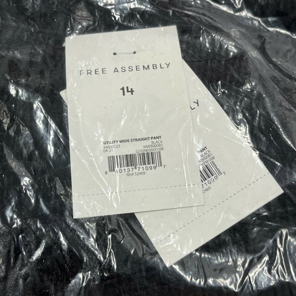 Free Assembly Women's Utility Wide Straight Pants Black Size 14 NWT - Picture 3 of 3